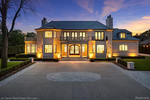 707 Lake Shore Rd, Village Of Grosse Pointe Shores, MI 48236