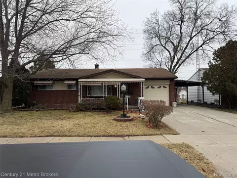 6126 Titan Rd, Mount Morris, MI 48458