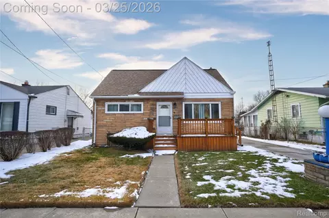 1826 Whittlesey St, Flint, MI 48503