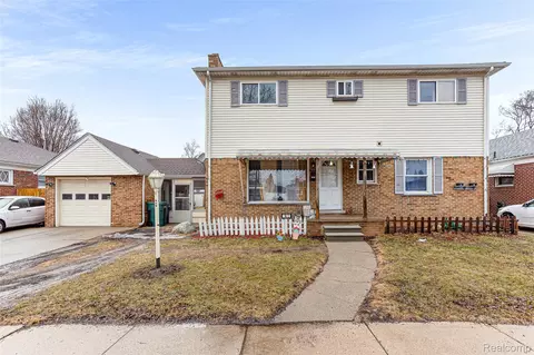 940 Stewart Ave, Lincoln Park, MI 48146
