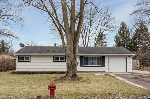 47119 Lauren Ct, Van Buren, MI 48111