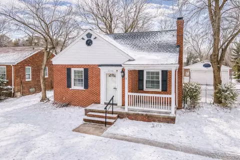 23560 Wellington Ave, Warren, MI 48089