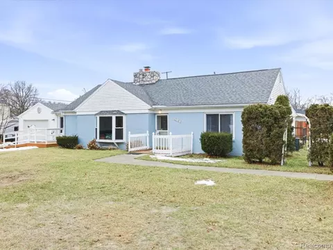 1218 Center Ave, Port Huron, MI 48060