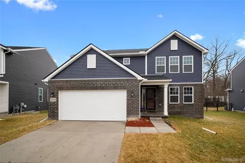 6709 Maplelawn Dr, Ypsilanti, MI 48197
