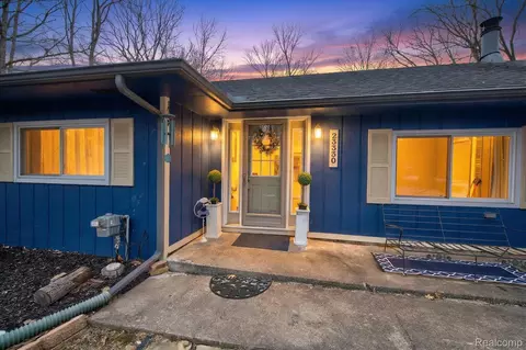 23330 Canfield Ave, Farmington Hills, MI 48336