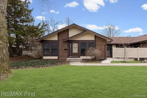 40548 Newport Dr, Plymouth, MI 48170