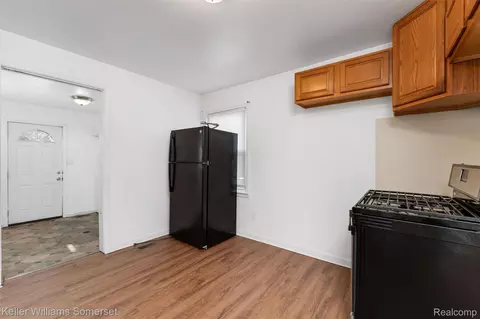 Entry Way - 3144 Bart Ave, Warren, MI 48091 photo 1 of 1
