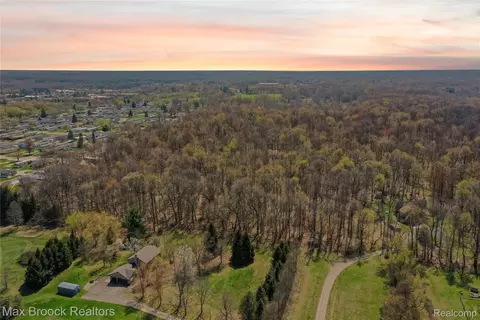 0000 Blue Bird Ln, Highland, MI 48357