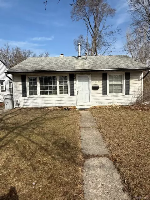 1441 E Harry Ave, Hazel Park, MI 48030