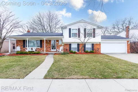 11432 Meadowbrook Dr, Warren, MI 48093