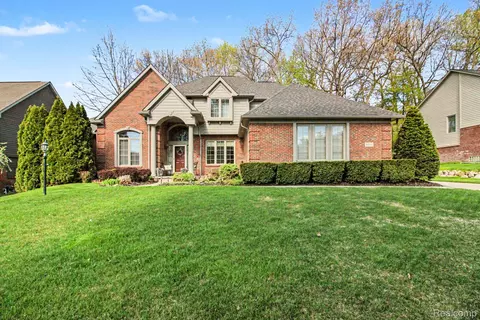 6501 Southampton Dr, Independence, MI 48346