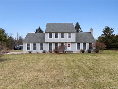 12386 Will Mill Dr, Brighton, MI 48380