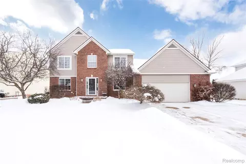 25886 Carriage Ln, Lyon, MI 48178
