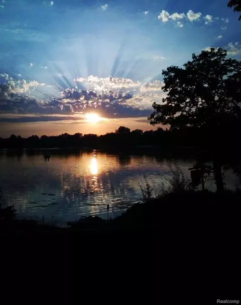 00 Rolling Acres Dr, Brandon, MI 48462