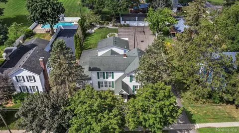 155 N Main St, Village Of Clarkston, MI 48346