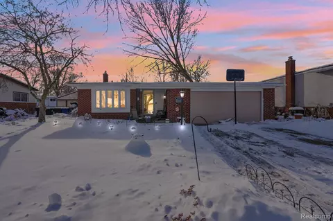 35831 Somerset St, Westland, MI 48186