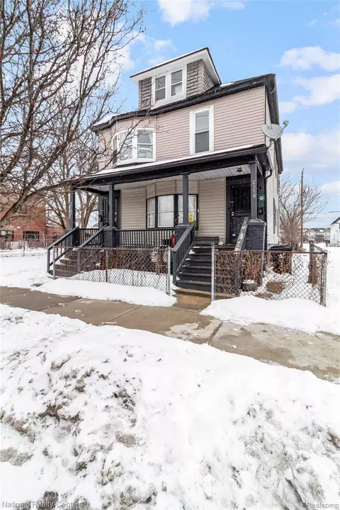2150 Crane St, Detroit, MI 48214