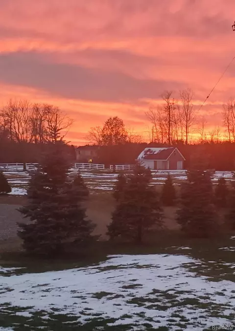 7692-7697 Varty Ct, Lexington, MI 48450