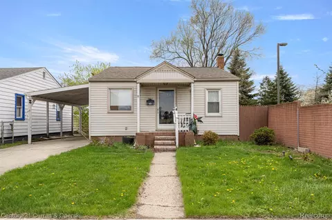 1827 Cleophus Pkwy, Lincoln Park, MI 48146