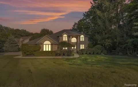1753 Deer Path Trl, Oxford, MI 48371