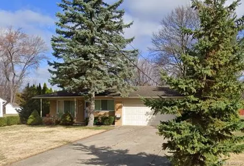 2235 Chesley Dr, Sterling Heights, MI 48310