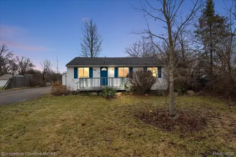 7387 Lawrence St, Mundy, MI 48439