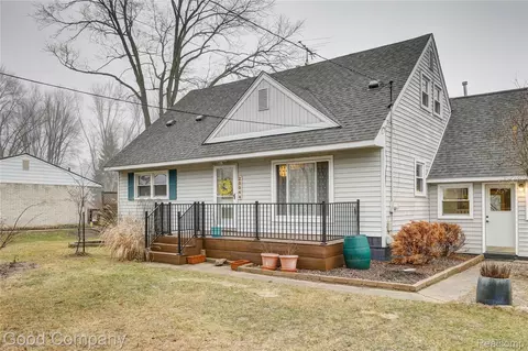 20044 Mayfield St, Livonia, MI 48152