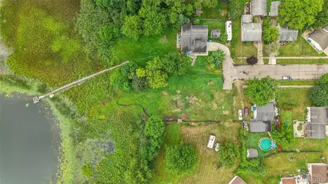 Vl Delphine Drive, Holly, MI 48442