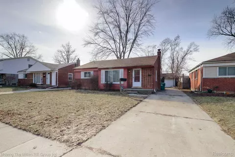 6735 Whitby St, Garden City, MI 48135