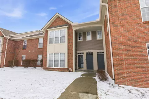 51828 Lionel Ln, Chesterfield, MI 48051