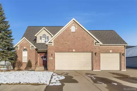 9057 Copper Ridge Dr, Davison, MI 48423