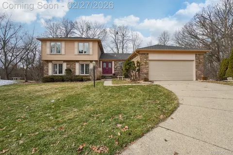 42845 Inverness Ct, Northville, MI 48168