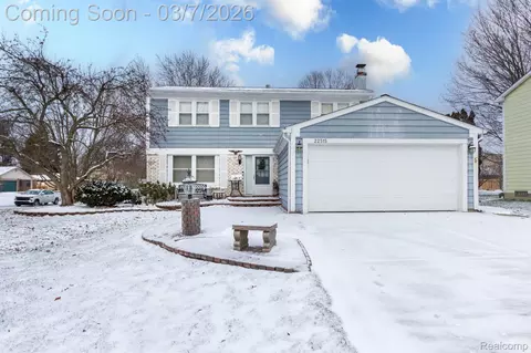 22515 Heatherwoode, Novi, MI 48375