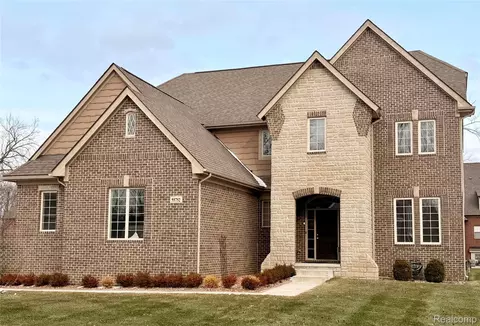 55752 Timbers Edge Dr, Shelby Township, MI 48316