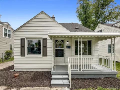 24610 Parklawn St, Oak Park, MI 48237