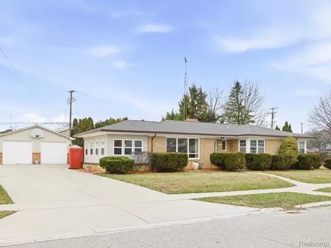 2025 Union St, Port Huron, MI 48060