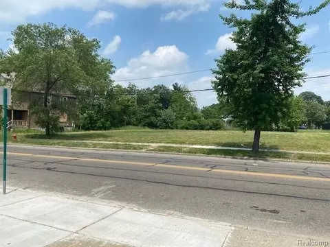 2218 Van Dyke, Detroit, MI 48214
