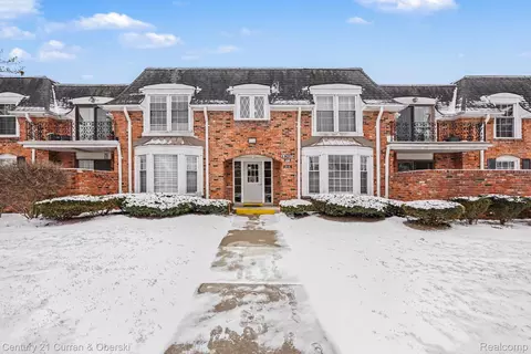 18301 W 13 Mile Rd #A-2, Southfield, MI 48076