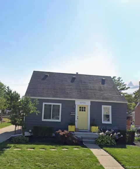 21926 Grand Lake St, Saint Clair Shores, MI 48080
