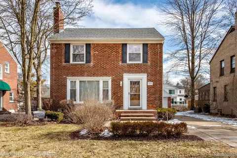 26434 Wyoming Rd, Huntington Woods, MI 48070
