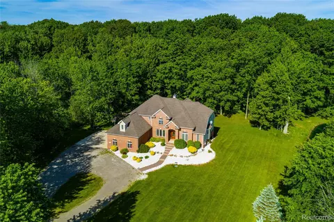 65690 North Ave, Ray, MI 48096