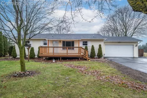 10484 Wake Robin Dr, Mundy, MI 48439