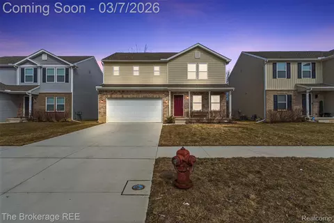 1640 Golfview Dr, Superior, MI 48198