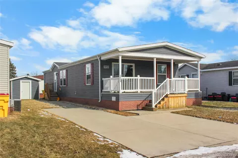 15329 Cartier Dr, Clinton Township, MI 48038