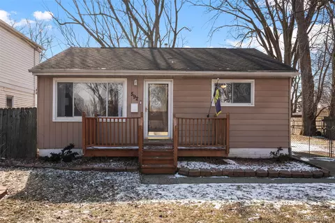 592 E Dallas Ave, Madison Heights, MI 48071