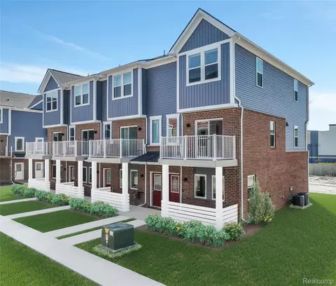 755 Canterbury Ln, Troy, MI 48085