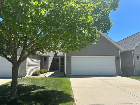 1136 Jenna Dr, Davison, MI 48423