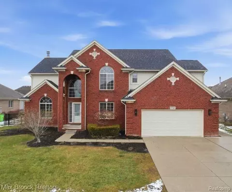 51141 Hook Dr, Macomb, MI 48042