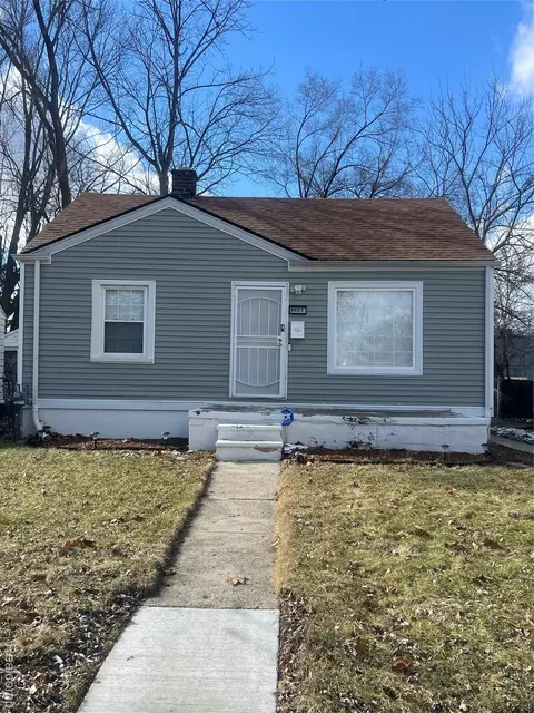 8663 Stout St, Detroit, MI 48228
