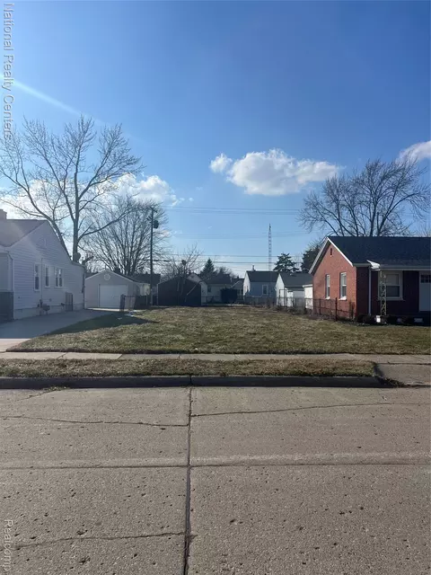 26441 Belanger St, Roseville, MI 48066